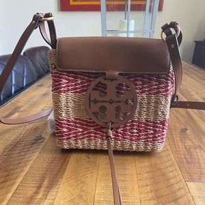 Tory Burch basket woven purse. AUTHENTIC